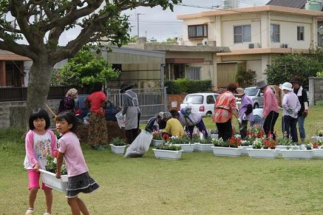 屋宜原団地花いっぱい交流